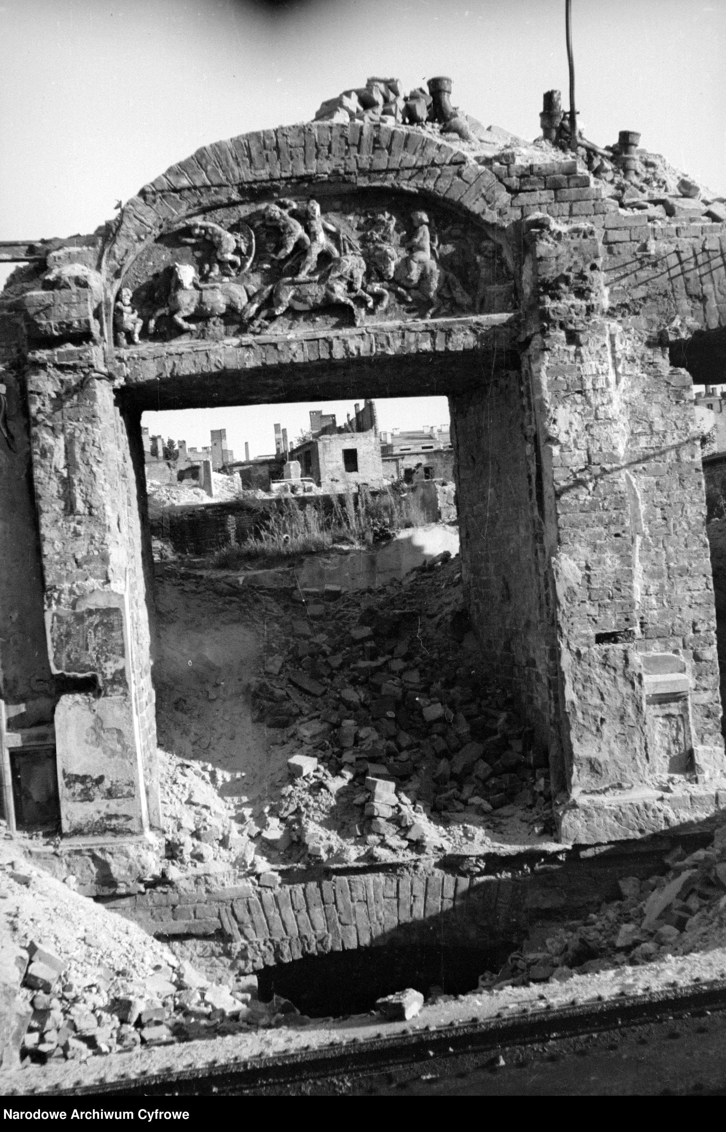 Okładka folderu Nierozpoznane miejsca i obiekty