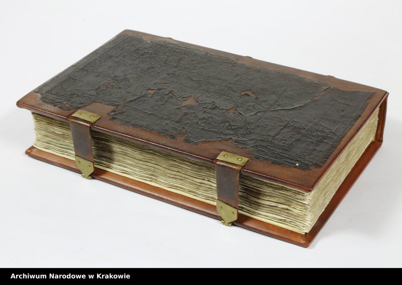 Oprawa księgi cechu szewskiego w Starym Sączu z lat 1603-1709